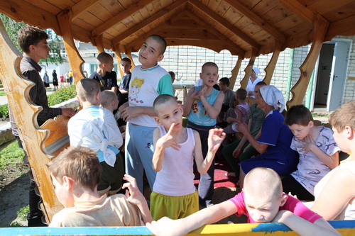           2  2011 .
