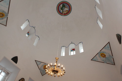   2011. 27 