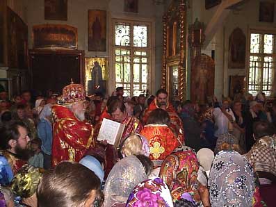 Литургия в Свято-Богородице-Неопалимовском кафедральном соборе